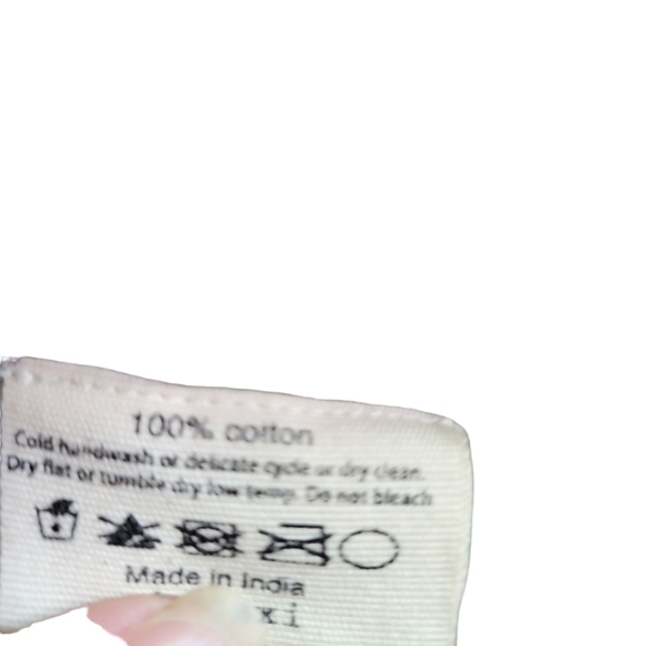 Rare abacaxi Banana eyelet top - Picture 7 of 9